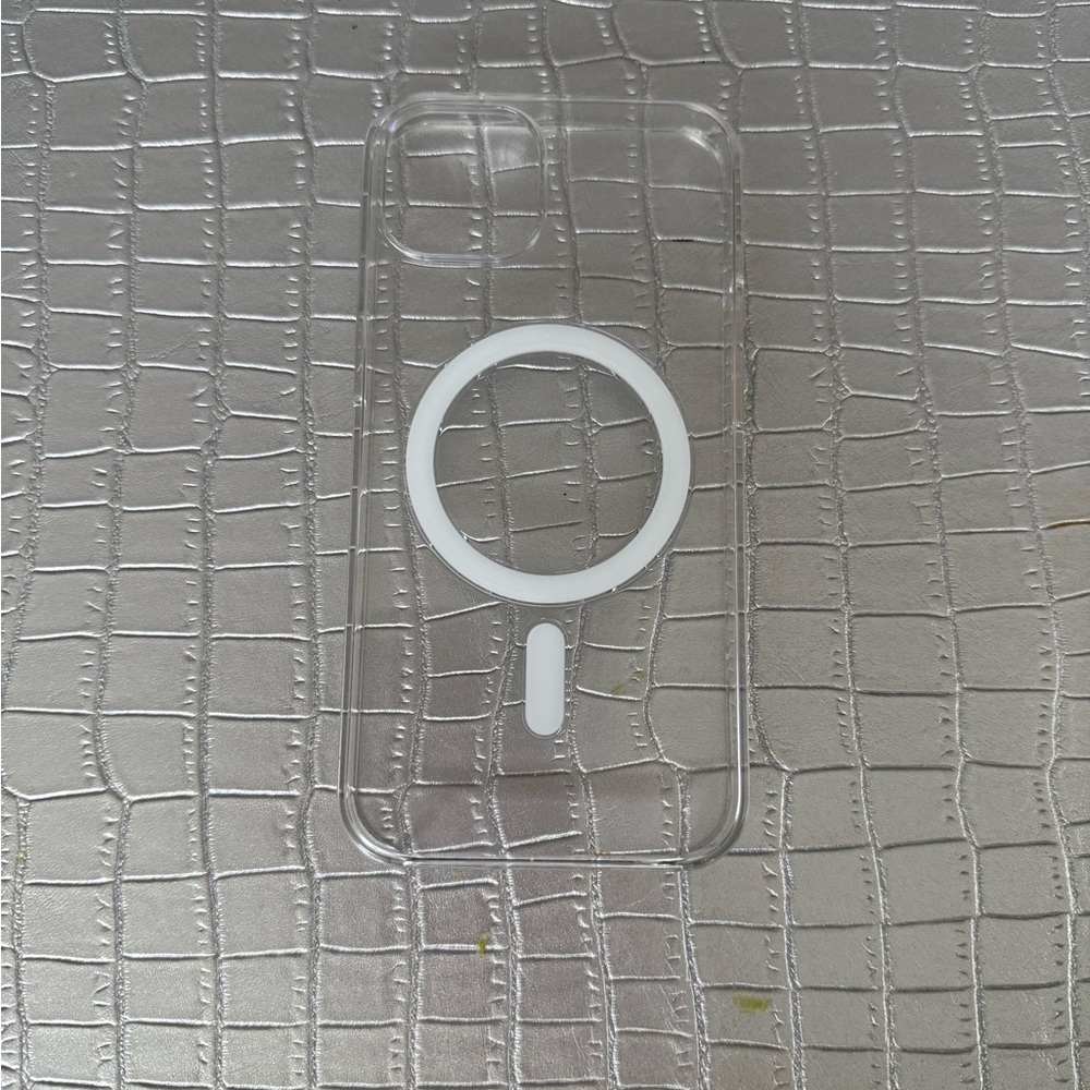 iPhone 13 apple clear MagSafe case
